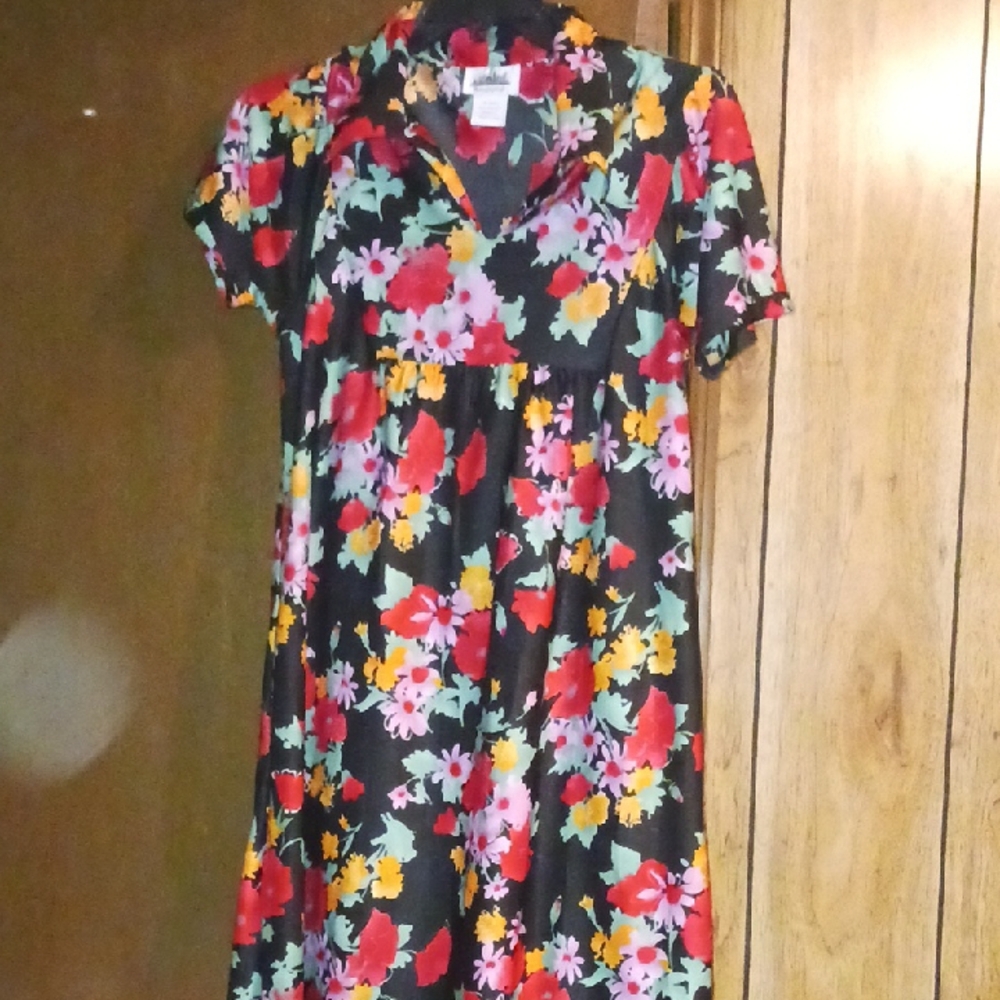 Vintage Housedress Vibrant Floral with Black Base#loose Fitting